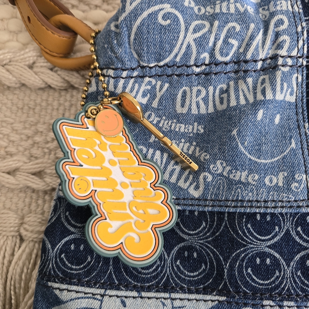 Fossil ร Smiley Denim - Picture 7 of 15